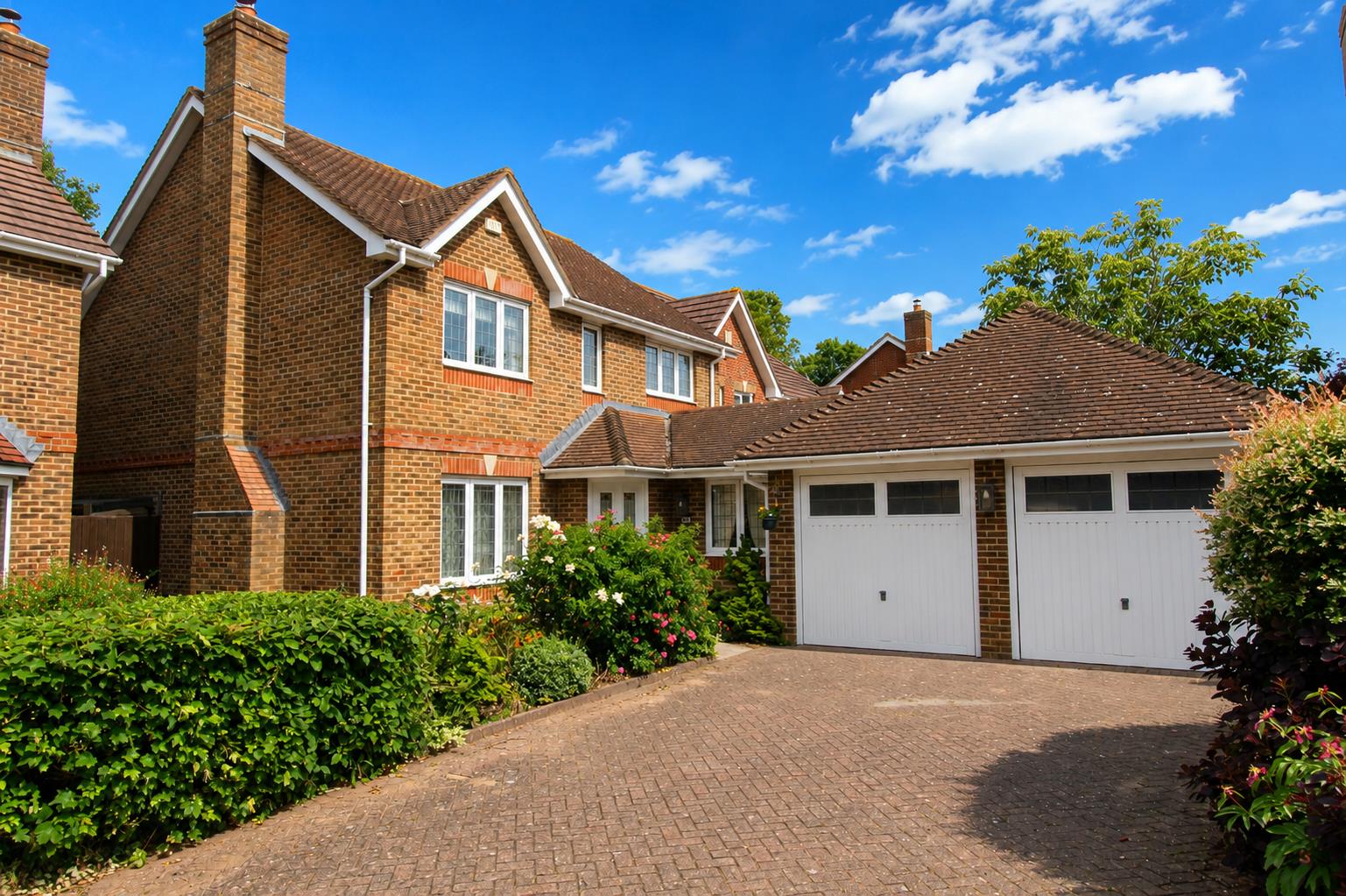 4 bed property in Fountain Drive, Carshalton Beeches